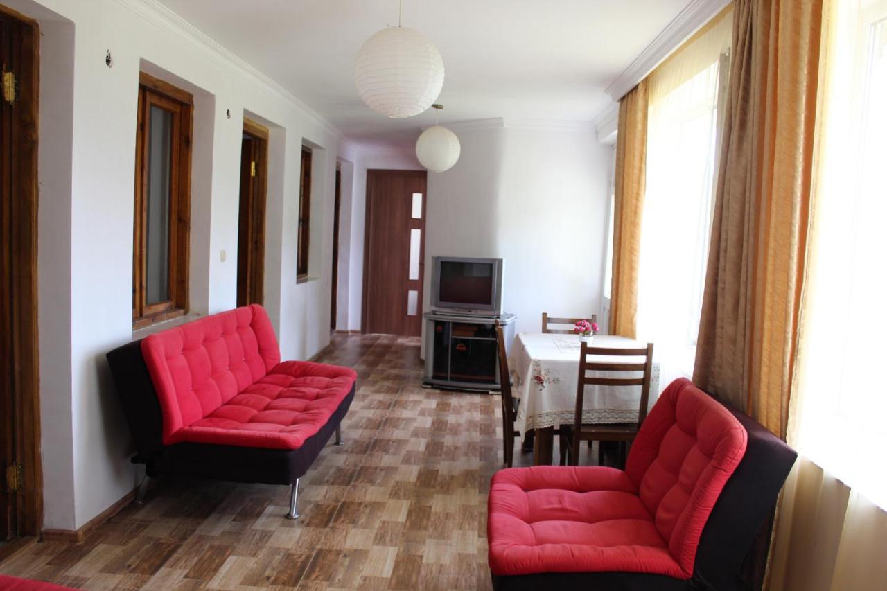 אמברולאורי Guest House Racha מראה חיצוני תמונה