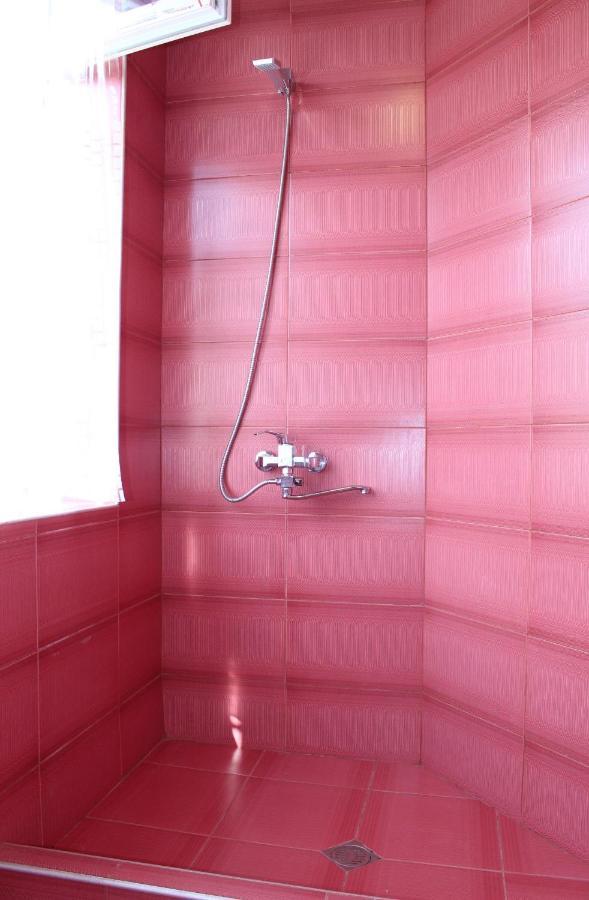 אמברולאורי Guest House Racha מראה חיצוני תמונה