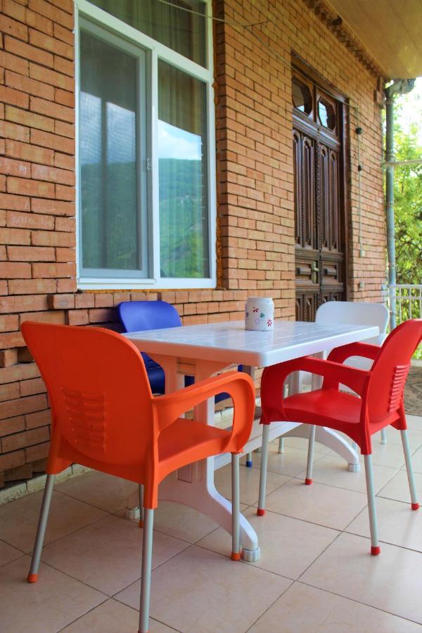 אמברולאורי Guest House Racha מראה חיצוני תמונה