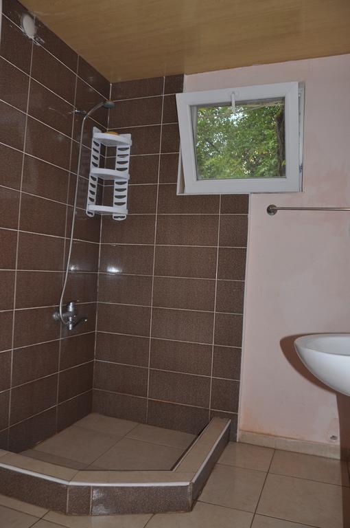 אמברולאורי Guest House Racha מראה חיצוני תמונה